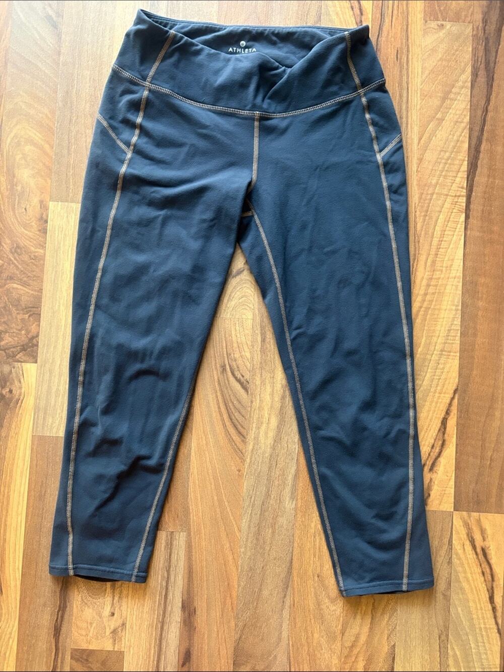 Athleta Woman’s Size M Navy Leggings with Contrast Tan Stitching